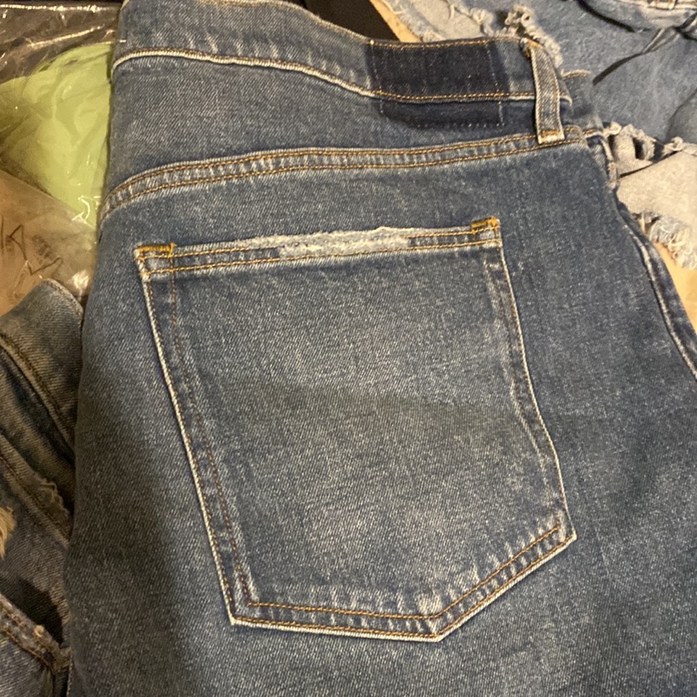 High Rise Mom Shorts - Picture 4 of 6